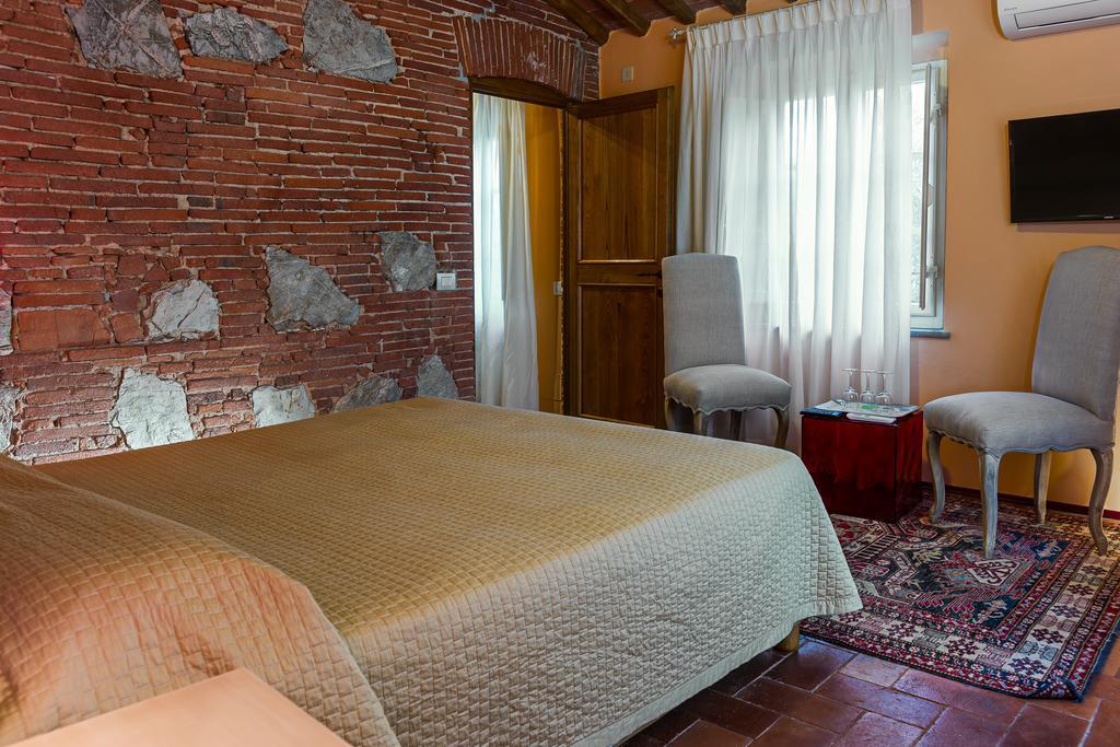 Hotel Villa Volpi Lucca Buitenkant foto